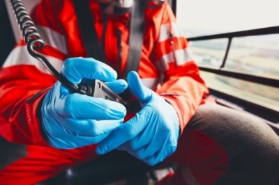 Mysterious Object Approaching Aircraft Carrier - Pilots Call Police in Frantic Alert